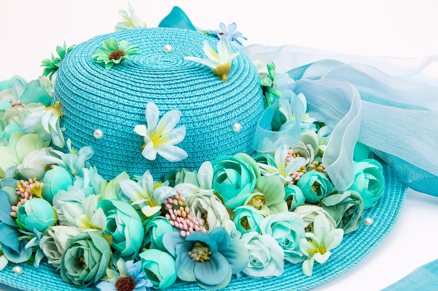 Bridal Straw Bag and Matching Hat with Flowers