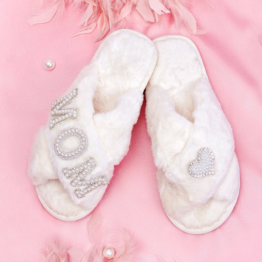 Mom Fluffy Pearls Slippers - Gift for Mothers Day