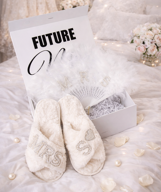 Bridal Personalized Gift Set – Bride Fluffy Slippers & Feather Fan, Custom Wedding Gift Box
