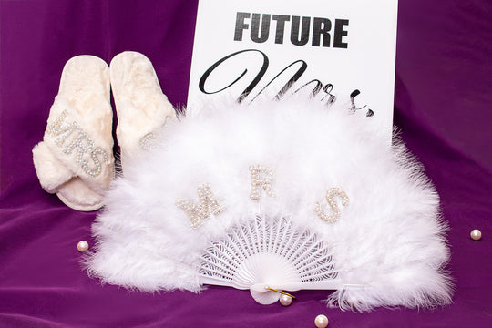 Bridal Personalized Gift Set – Bride Fluffy Slippers & Feather Fan, Custom Wedding Gift Box