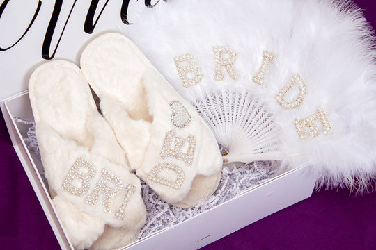Bridal Personalized Gift Set – Bride Fluffy Slippers & Feather Fan, Custom Wedding Gift Box