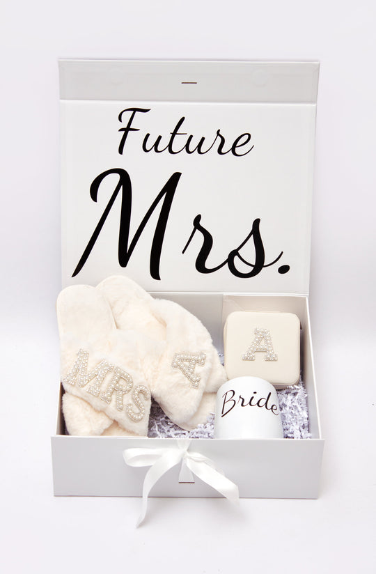 Custom Bridal Gift Set – Personalized Fluffy Slippers, Jewelry Box & Tumbler for Bride