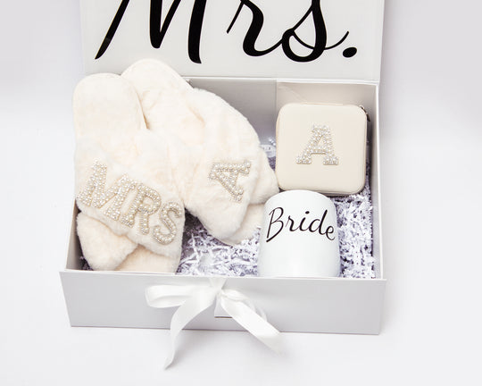 Custom Bridal Gift Set – Personalized Fluffy Slippers, Jewelry Box & Tumbler for Bride