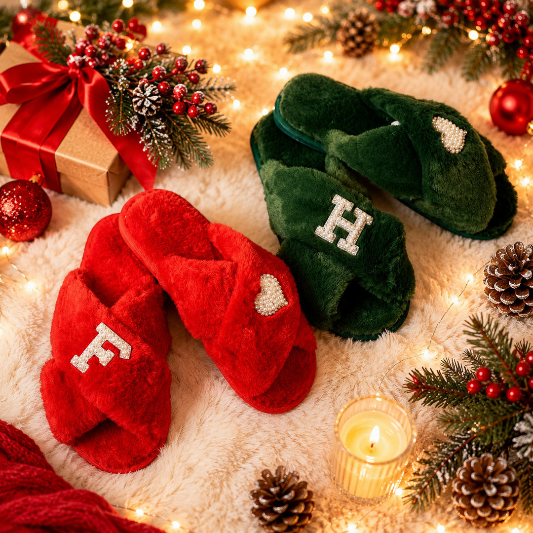 Personalized Christmas Fluffy Slippers – Pearl Initial & Heart Cozy Holiday Slippers