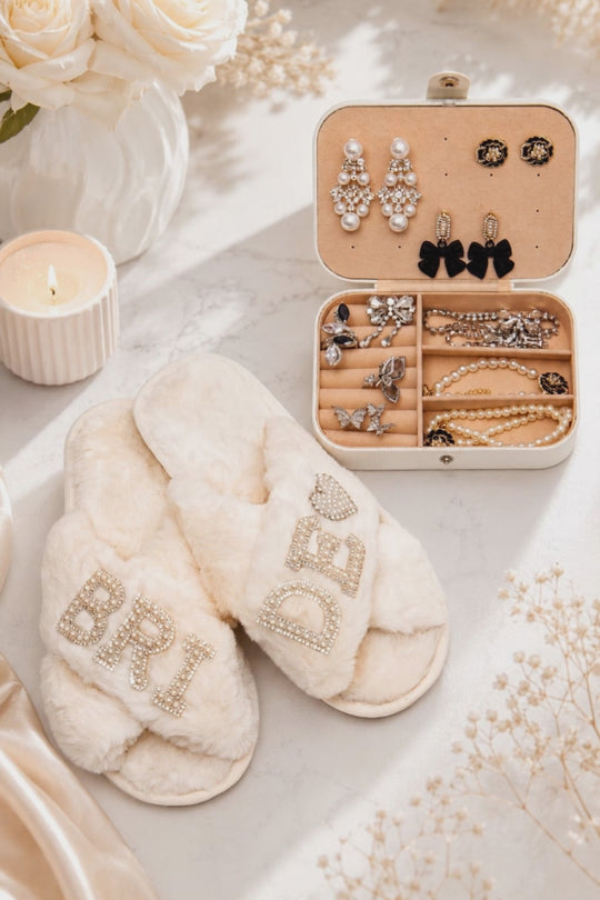 Bridal Fluffy Slippers & Mrs Jewelry Box Set
