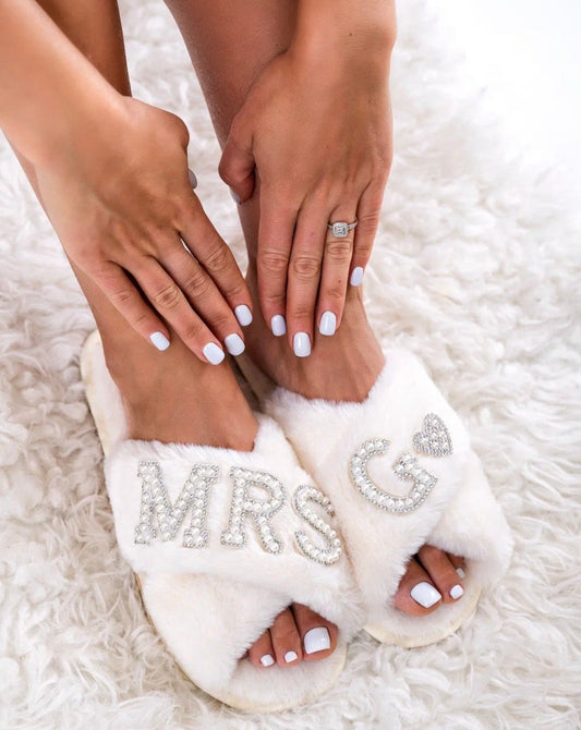 Mrs Pearls Fluffy Cross Slippers