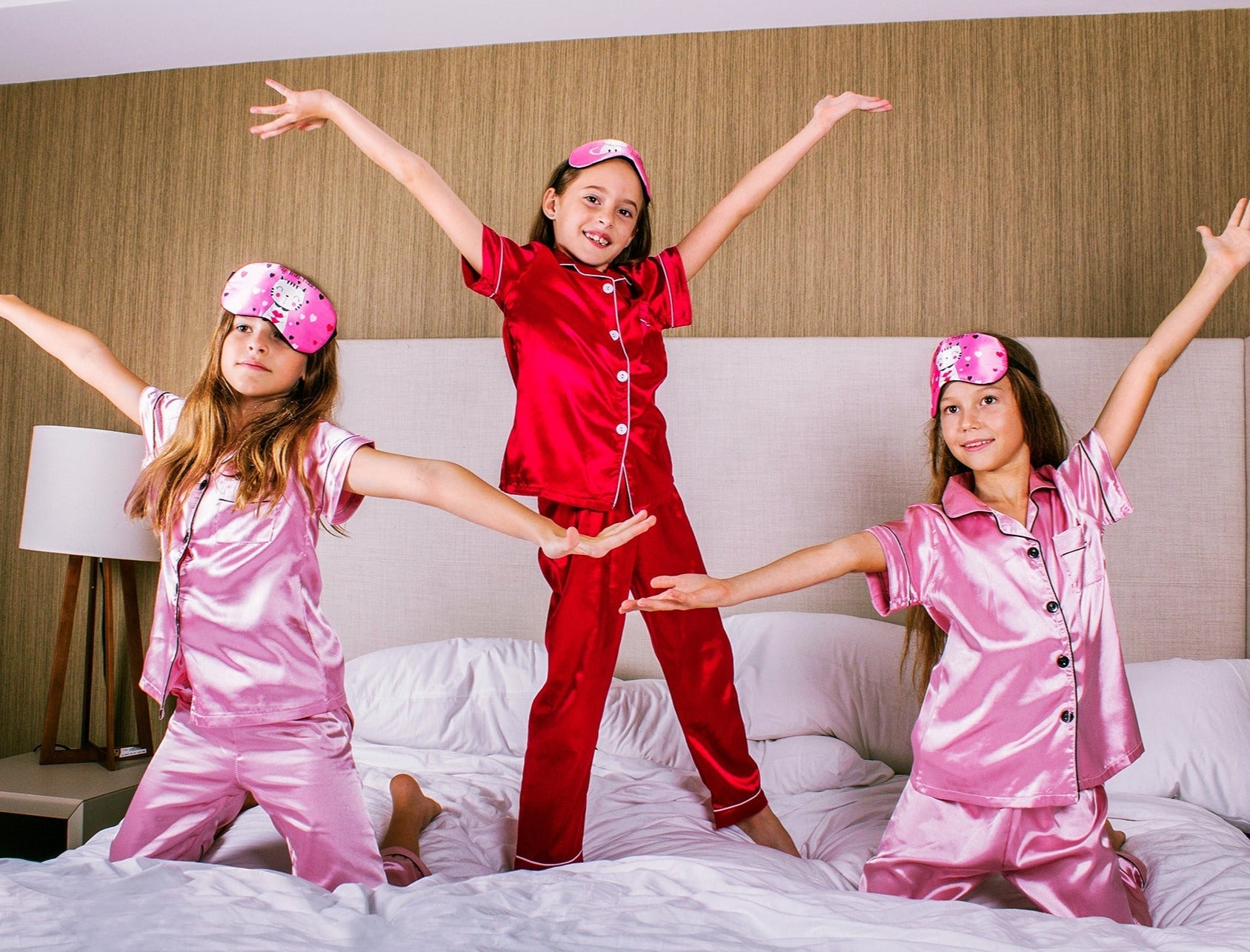 Kids Unisex Satin Customized Pajama Sets Short Sleeves + 