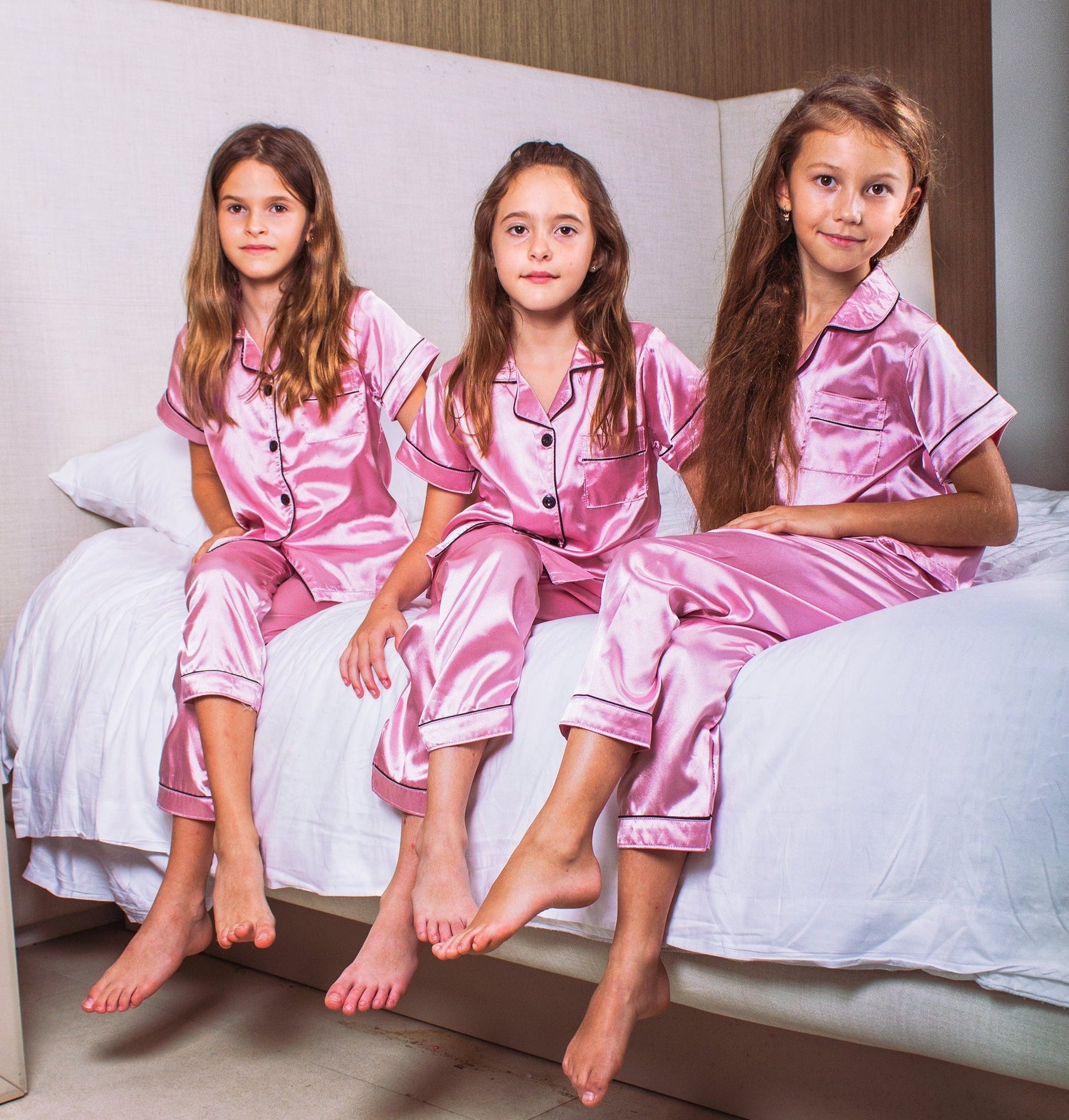 Kids Unisex Satin Customized Pajama Sets Short Sleeves + 