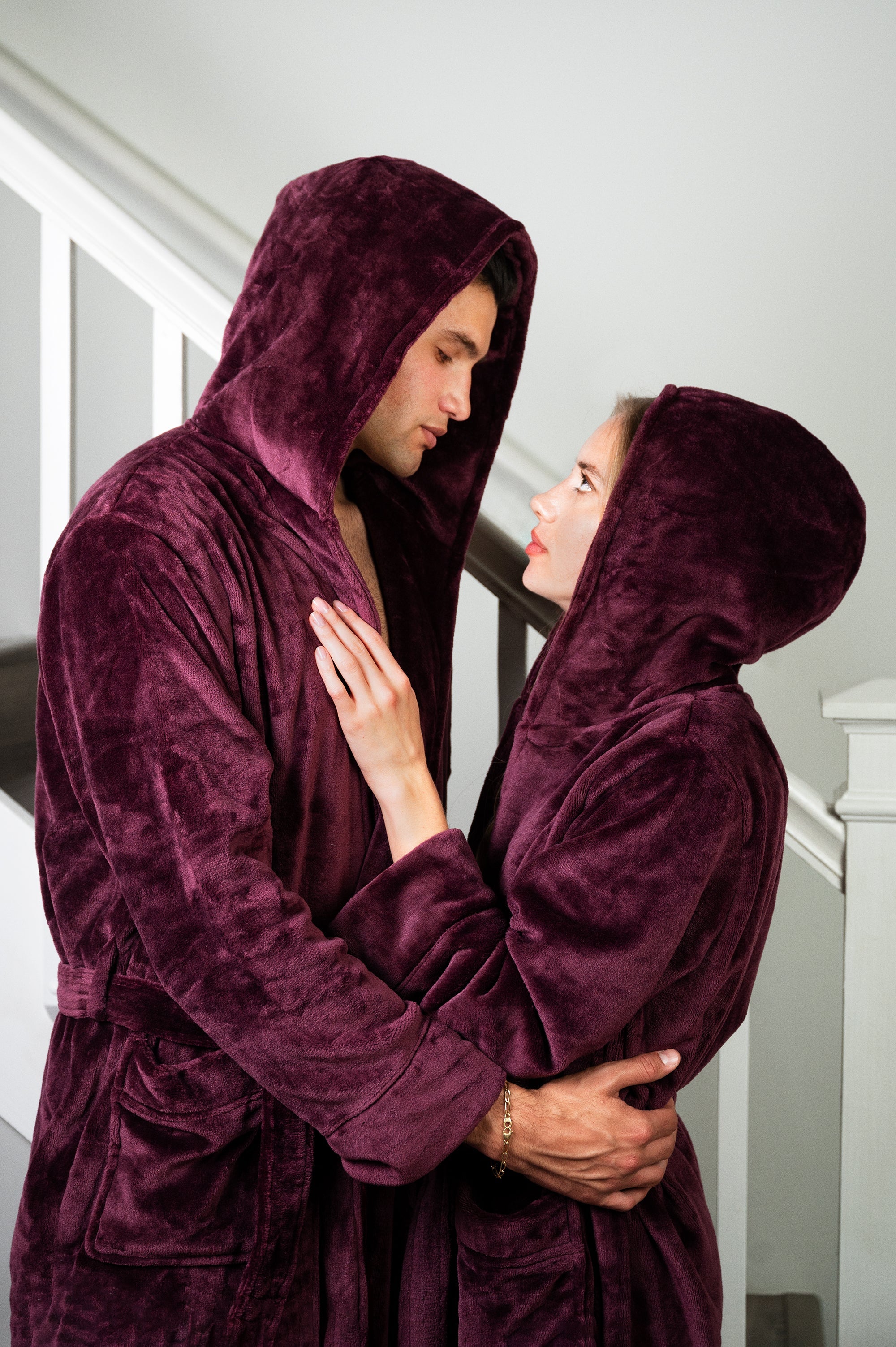 Long fluffy robe online with hood